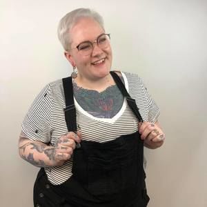 Meet your Posher, Caitlin